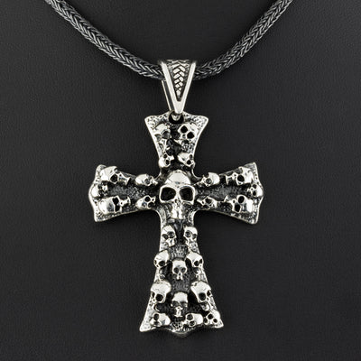 skull cross pendant