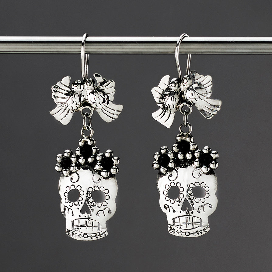 skull kiss Mexican silver earrings