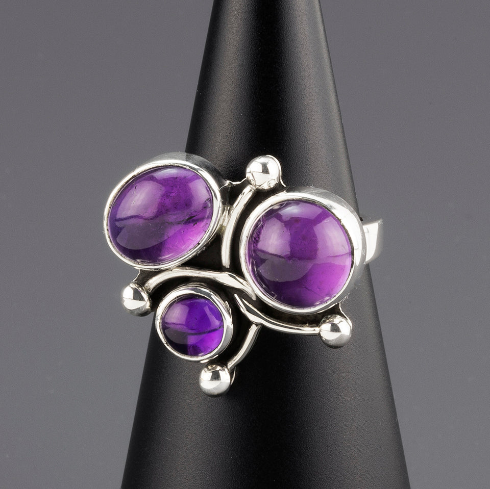 sterling silver amethyst triple stone ring