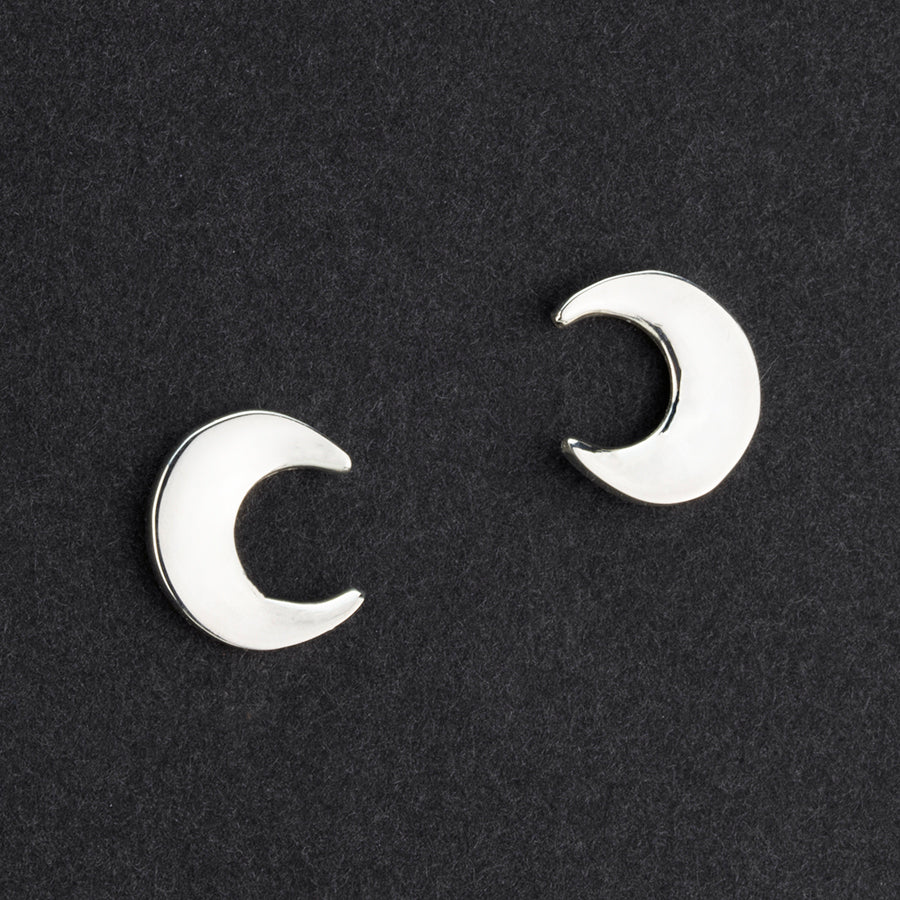 sterling silver crescent moon stud earrings