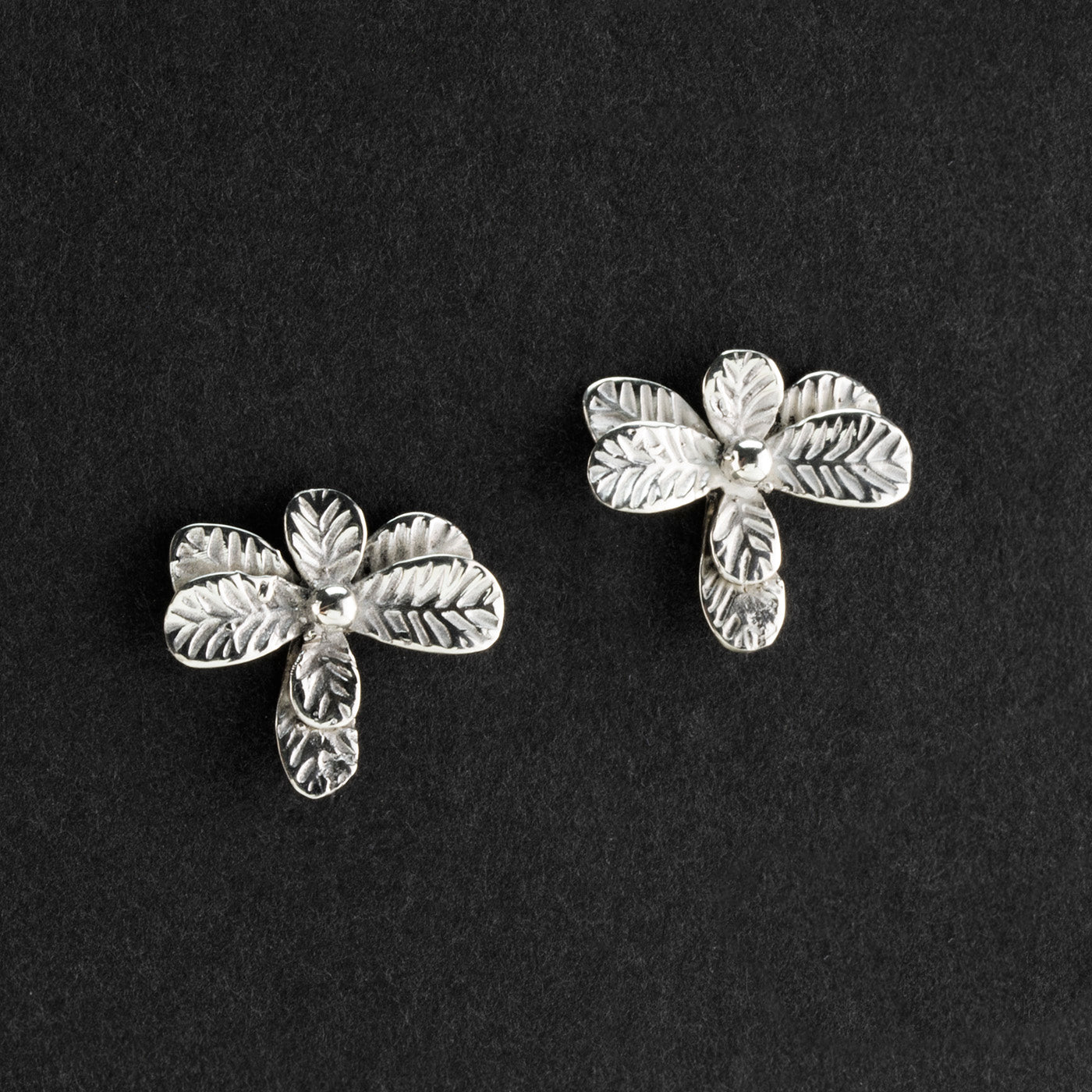 sterling silver leaf stud earrings