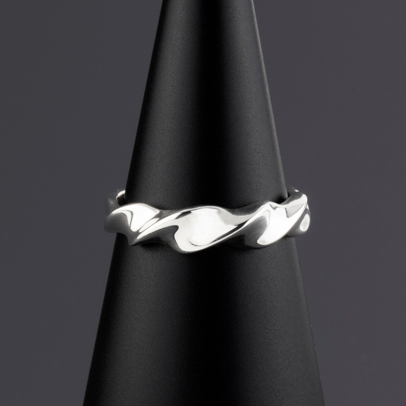 twist line slim sterling silver ring