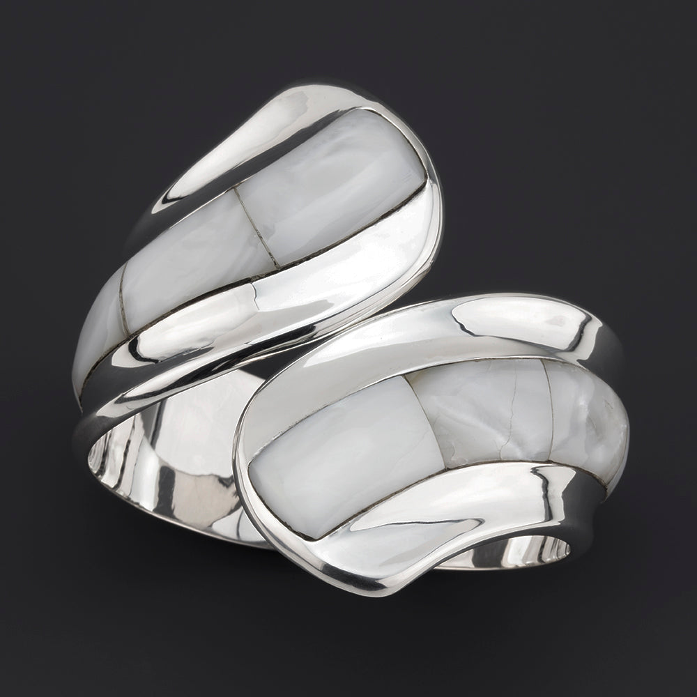 white shell cascade clamper bracelet