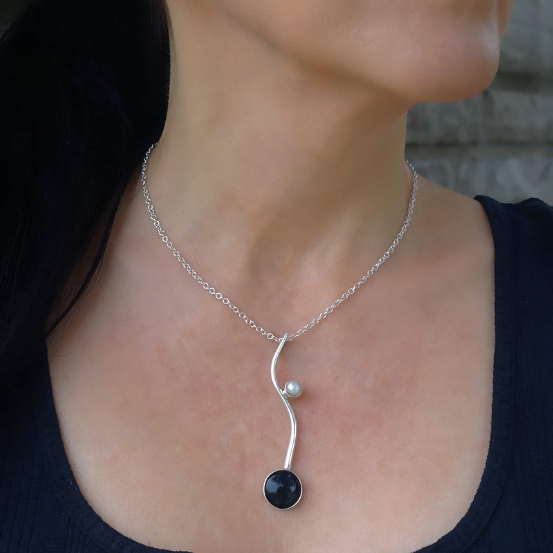 black  obsidian and pearl stone pendant necklace